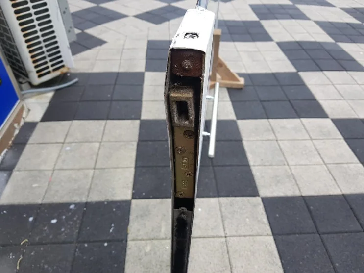 부산 강서구 명지동 부산 명지 출입유리문수리 문이 틀어졌어요 시공 사진