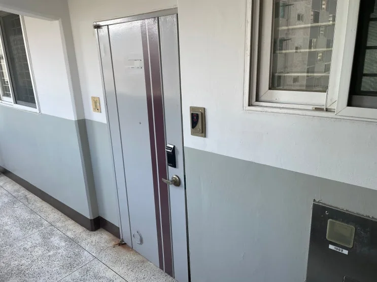 부산 북구 만덕동 아파트문수리 부산 북구 만덕 방화문보수 시공 사진