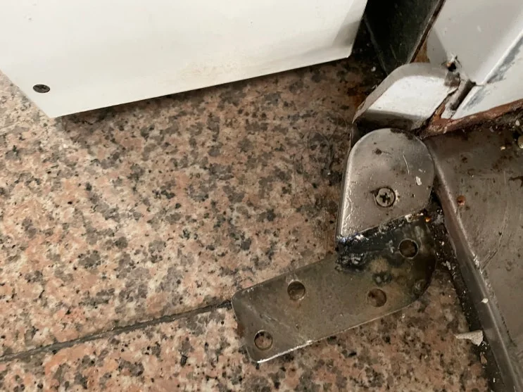 부산 연제구 연산동 부산 연제구 연산동 아파트 현관문 수리 시공 사진