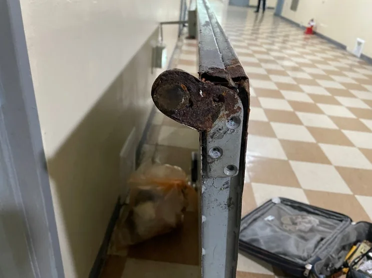 부산 금정구 남산동 부산 남산동 철문 수리 현관문 고치기 시공 사진