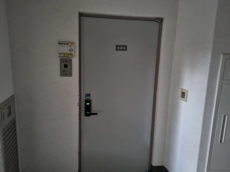 부산 수영구 광안동 부산 광안동 아파트현관문교체 디지털도어락 설치 시공 사진