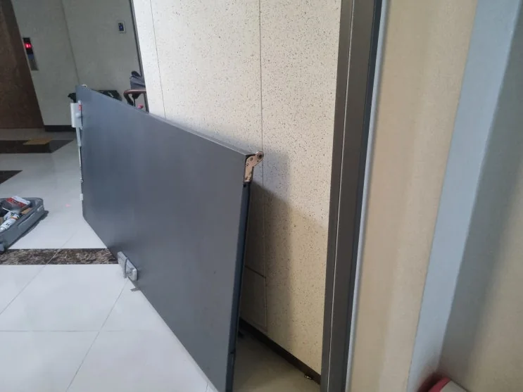 부산 연제구 연산동 연산동 현관문 수리 힘줘서 닫아야 닫히는 문 소음 해결 시공 사진
