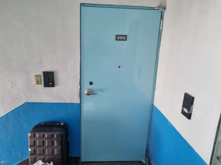 부산 연제구 연산동 연산동 아파트 문교체 잘하는 곳에서 해야 시공 사진