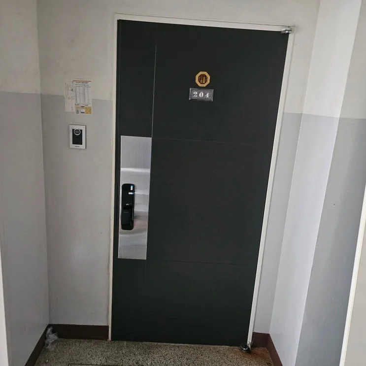 부산 동래구 온천동 부산 온천동 현관문교체 디지털도어락까지 한 번에 시공! 시공 사진