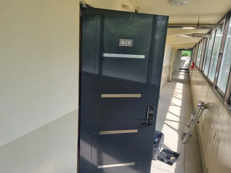 부산 모라동 현관문교체 방화문 시공과 도어락 설치까지